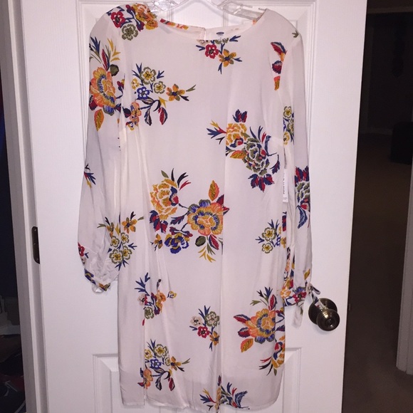 Old Navy Dresses & Skirts - Old Navy floral long sleeved dress